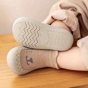 Детские носки, обувь для новорожденных, теплая Обувь для мальчиков, Мягкие Резиновые кроссовки, Милые цвета, Обувь для первого шага для маленьких девочек
